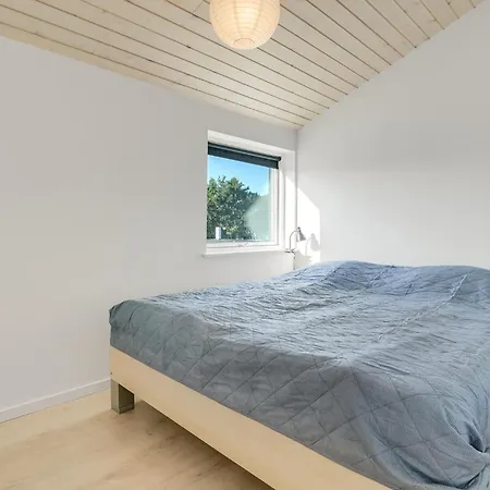3 Bedroom Cozy In Apartment